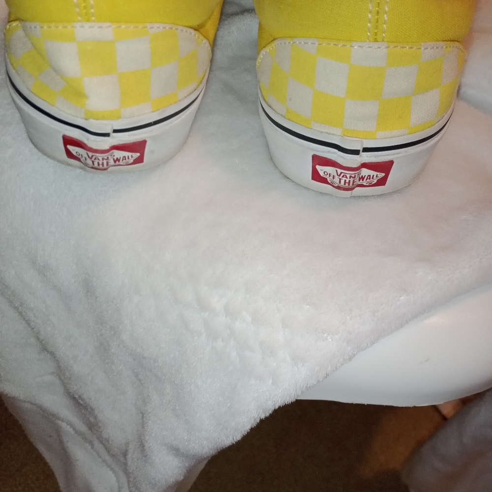 Vans - Picture 3 of 4
